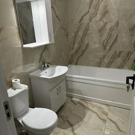 Pollux Militari Ap 81 Бухарест